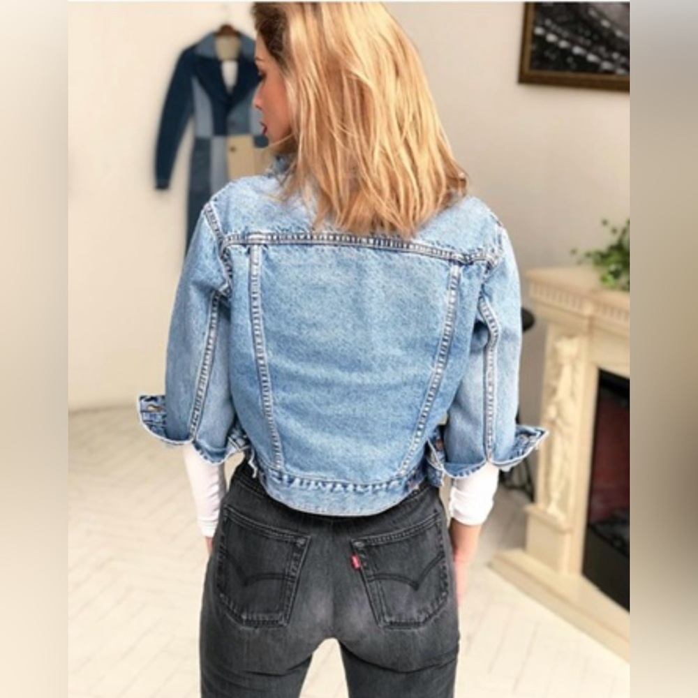 Levi’s Vintage Denim Distressed Trucker Jacket XS Petite Women’s Jean Jacket